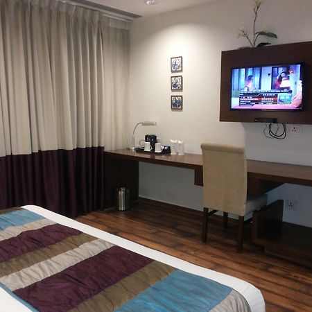 La Sagrita Hotel Ню Делхи Стая снимка