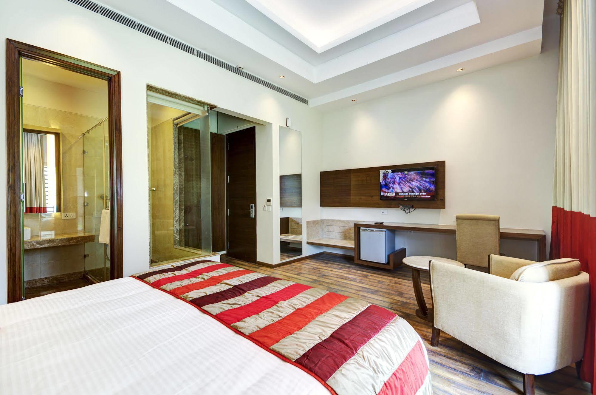La Sagrita Hotel Ню Делхи Екстериор снимка
